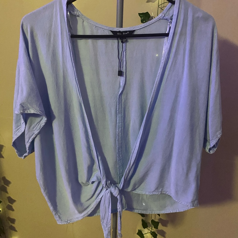 Sim & Sam Light Blue Short Sleeve Tie Front V-Neck • Used Lightly • Size: S/M